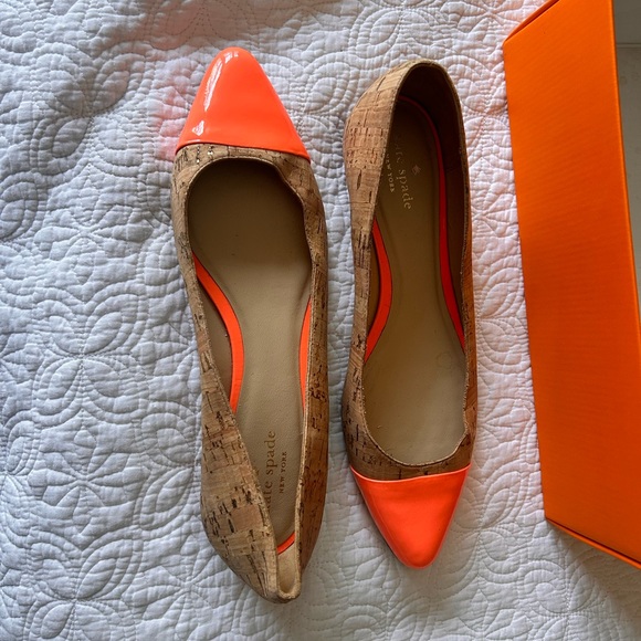 kate spade cork neon orange flats gently used - Picture 3 of 5